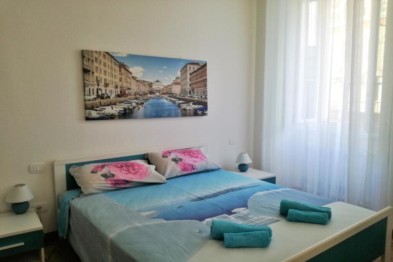 Trieste Center Rooms & Apartments - Fiori Di Триест Екстериор снимка