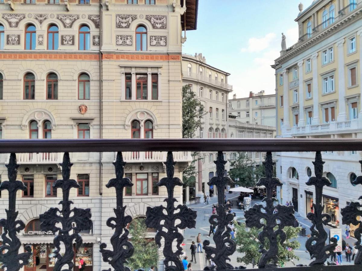 Trieste Center Rooms & Apartments - Fiori Di Триест Екстериор снимка