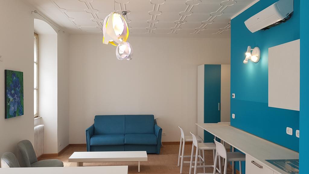 Trieste Center Rooms & Apartments - Fiori Di Триест Екстериор снимка